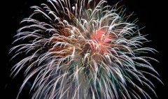 Торжества к юбилею нейтралитета Туркменистана завершились столичным салютом