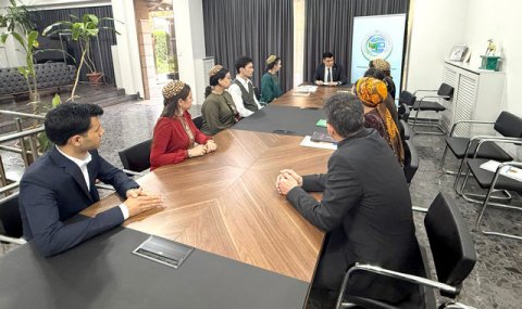 Круглый стол к 30-летию нейтралитета Туркменистана состоялся в Анкаре