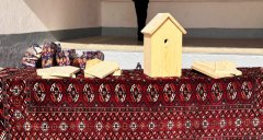 Посольство РФ передало ашхабадской школе 20 скворечников