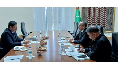 Глава Минздрава Туркменистана встретился с послом Узбекистана