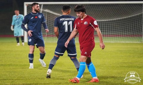 Мейлис Диниев провёл первый матч за клуб «Кыргызалтын» в товарищеской встрече