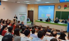 Посол Туркменистана встретился с туркменскими студентами в Минске