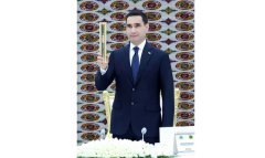 Президент Туркменистана дал старт новым объектам в Балканском велаяте