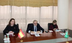 В МИД Туркменистана прошла встреча с послом Испании