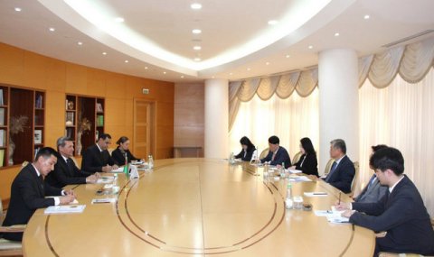 В Ашхабаде обсудили перспективы развития туркмено-корейских отношений