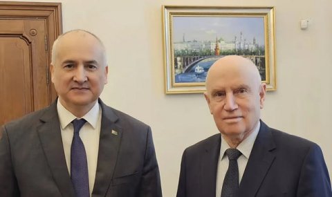Генсек СНГ встретился с завершающим дипмиссию в РФ послом Туркменистана