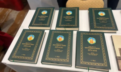 Двуязычную книгу произведений Махтумкули Фраги представили в Анкаре
