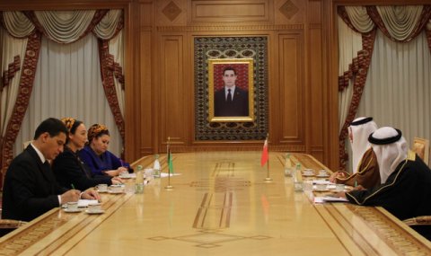 В Меджлисе Туркменистана приняли верительные грамоты нового посла Бахрейна