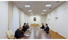 В Меджлисе Туркменистана встретились с Омбудсменом Грузии