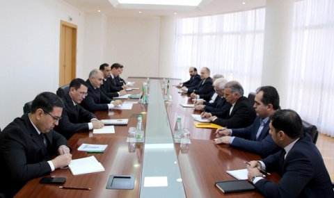 Замглавы МИД Туркменистана встретился с губернатором Северного Хорасана