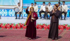 Многодетные матери Туркменистана получат награды и новые квартиры