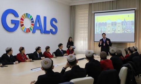 ПРООН организовала для студентов Туркменистана сессию по ИИ