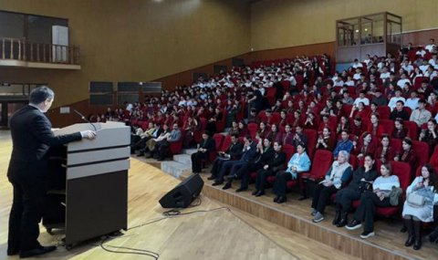 В Алматы представили книгу Президента Туркменистана