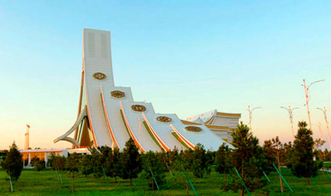 Президент Туркменистана провел встречи с руководителями стран