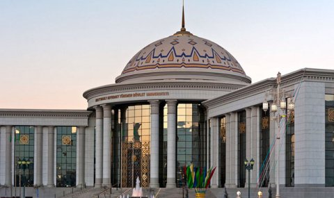 Студентка из Туркменистана победила в олимпиаде по русскому «Homo dicens»