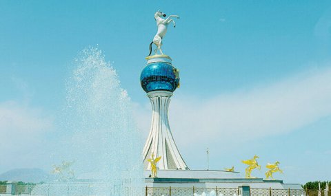 Крылатые скакуны Туркменистана: символ 2026 года и национальной гордости