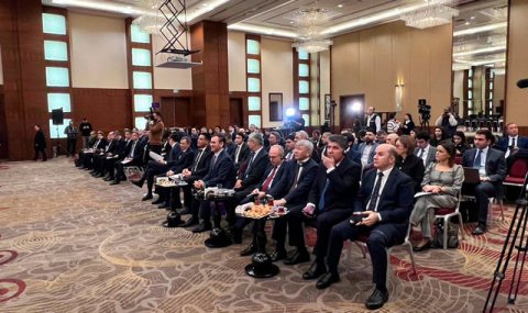 Туркменистан принял участие в конференции аналитических центров C6 в Баку