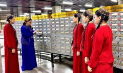 Студенты Туркменской школы культуры прошли практику в детской библиотеке