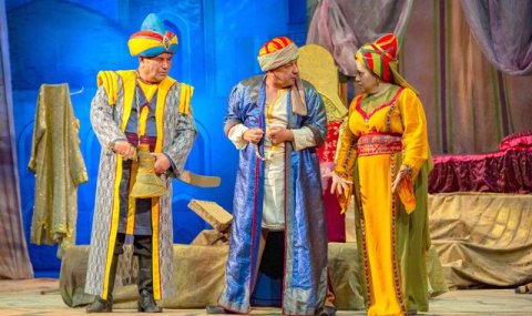 Марыйский драмтеатр представил спектакль «Muneçjim» в Ашхабаде