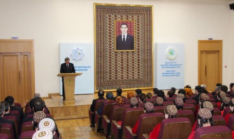 В МИД Туркменистана прошло награждение государственными наградами