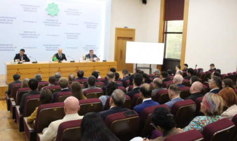 В МИД Туркменистана состоялся брифинг по вопросам подготовки к LLDC3
