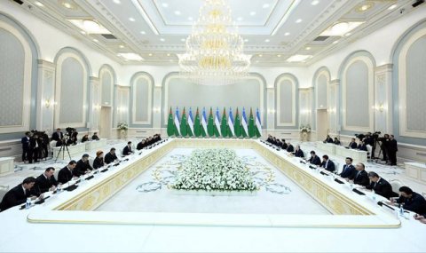 Президент Туркменистана провел переговоры с узбекским коллегой