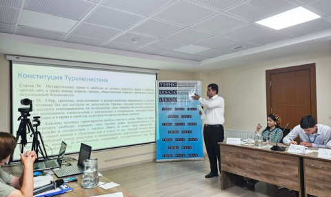 Туркменские эксперты провели семинар для СМИ в центре ОБСЕ в Ашхабаде