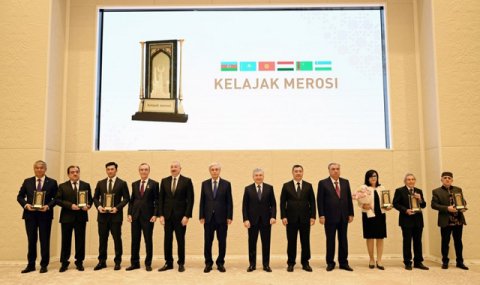 Народный художник Туркменистана стал лауреатом премии «Наследие будущего»