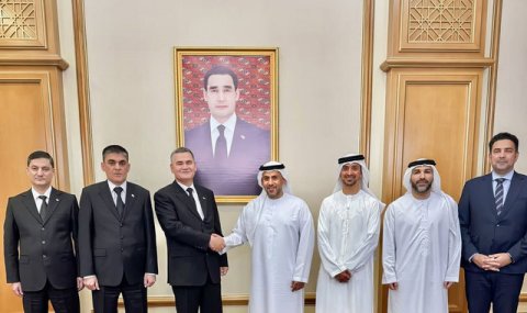 Туркменистан и ОАЭ обсудили транспортное сотрудничество