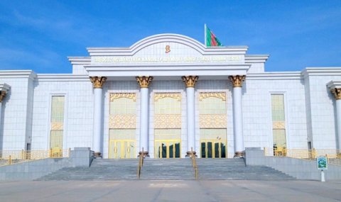 В Дашогузском велаяте представят спектакль «Остановка любви»