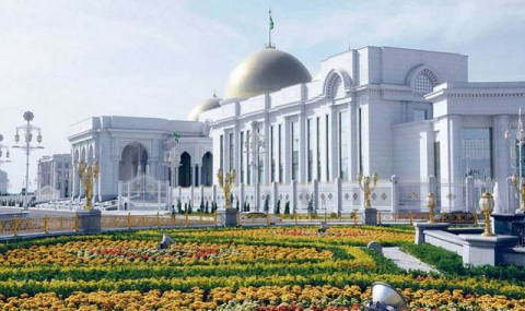 Глава Туркменистана поздравил Эмомали Рахмона с днем рождения