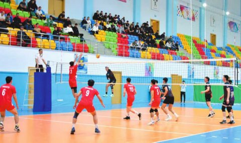 В Туркменистане проводится открытое волейбольное соревнование
