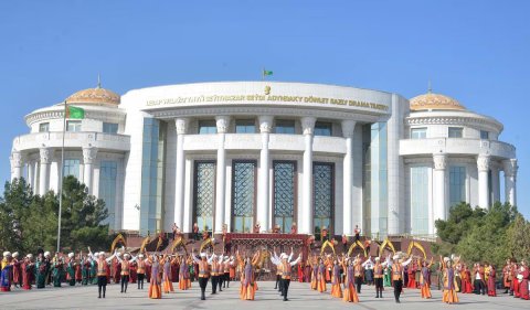 В Лебапском велаяте отметили успехи группы «Galkynyş»