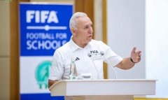 В Ашхабаде состоялось занятие в рамках проекта «ФИФА для школ»