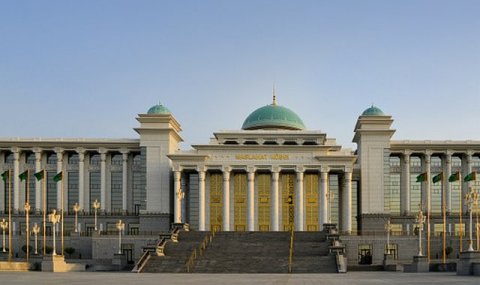 Президиум Халк Маслахаты Туркменистана утвердил создание Оргкомитета