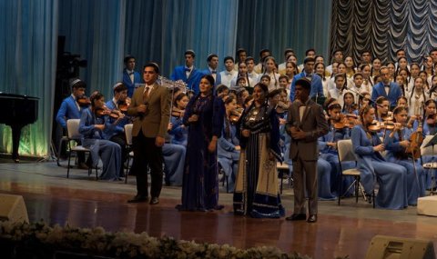 В Туркменистане культурными событиями отмечают 30-летие нейтралитета