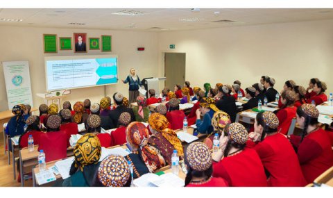 Туркменский ВУЗ посетили представители Вестминстерского университета