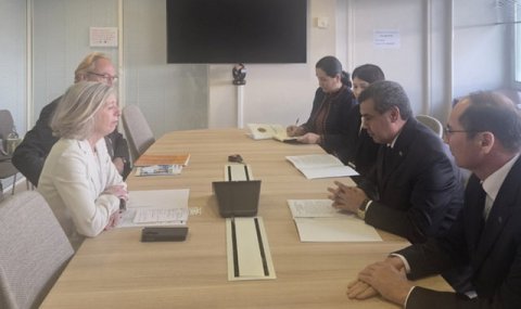 Туркменистан обсудил сотрудничество с ЮНЕСКО в сфере образования