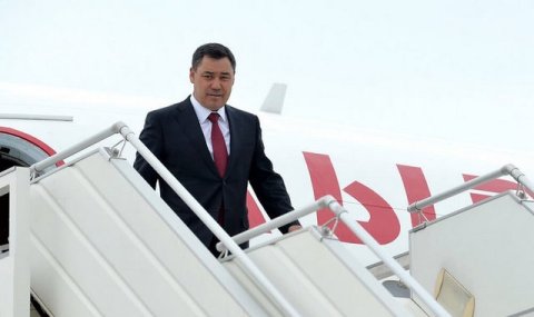 Президент Кыргызстана прибыл в Ашхабад на международный форум
