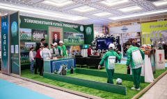 ФФТ знакомит юных гостей с футболом на Kids Expo 2026