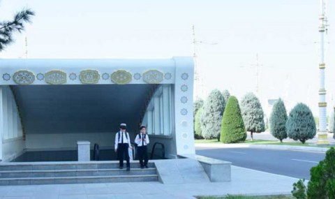 В Туркменистане завершается месячник безопасности дорожного движения