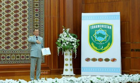 В Туркменистане наградили лучших сотрудников таможенной службы