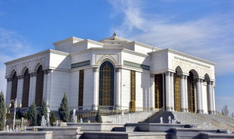 В Туркменистане прошла выставка «Türkmeniň taryhy kökleri»