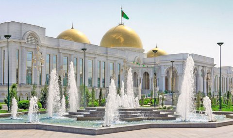 Сердар Бердымухамедов получил поздравление от Президента Алжира