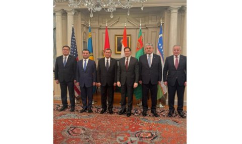 Глава МИД Туркменистана принял участие в приёме к юбилею «C5+1»
