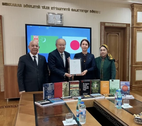 Япония укрепляет культурные связи с Туркменистаном