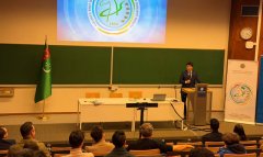 Посол Туркменистана выступил с лекцией в бельгийском университете