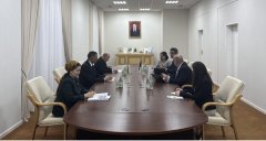 В Меджлисе Туркменистана прошла встреча с экспертами МОМ
