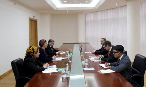В МИД Туркменистана прошла встреча с Послом Королевства Нидерландов