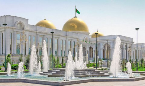 Президент Туркменистана направил поздравительное послание Президенту Чехии